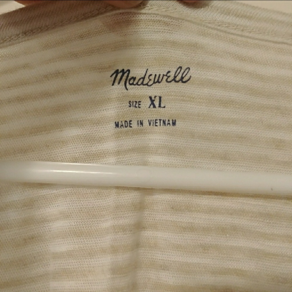 Madewell flowy high low split neck tee - Picture 6 of 6